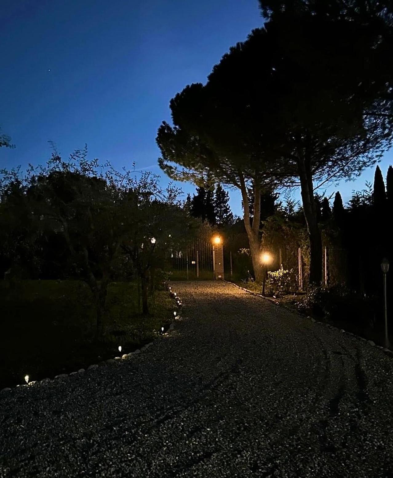 Agriturismo La Terrazza Sul Mangia เซียนา ภายนอก รูปภาพ